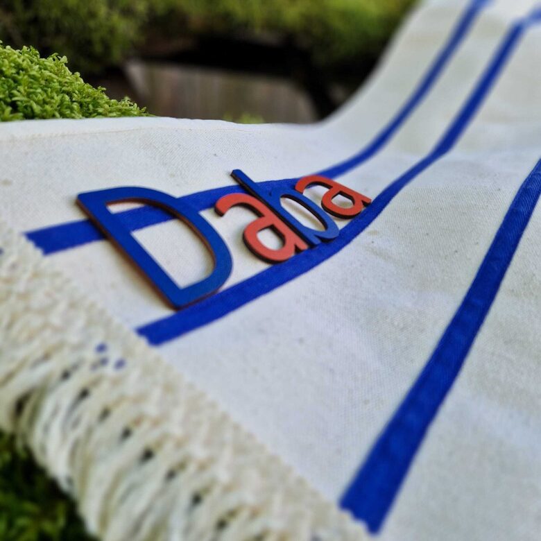 Montessori paklājiņš koka burtiem (55 × 85 cm)