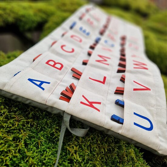 Montessori Stoff-Organizer für das bewegliche Alphabet 